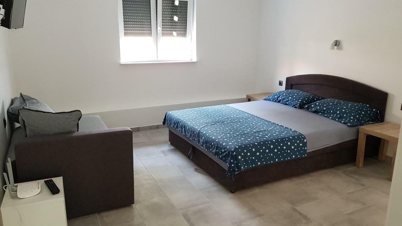 Apartments Star With Pool Biograd Na Moru Extérieur photo